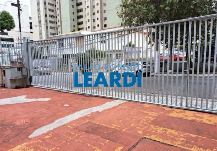 Casa com 4 Quartos para alugar, 300m² no Água Branca, São Paulo