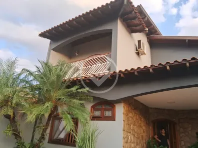 Sobrado com 3 Quartos à venda, 372m² no Jardim Brasil (Vila Xavier), Araraquara