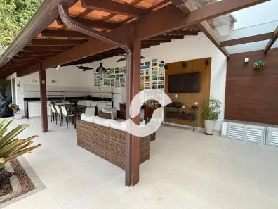 Casa com 3 Quartos à venda, 350m² no São Francisco, Niterói