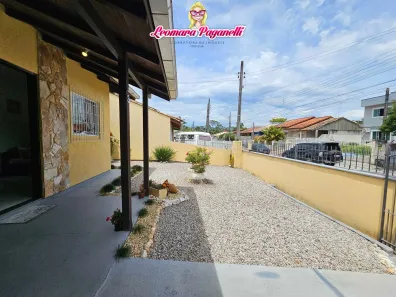Casa com 3 Quartos à venda, 100m² no Caminho Novo, Palhoça