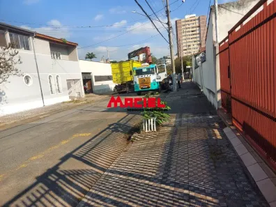 Casa com 4 Quartos à venda, 240m² no Jardim Bela Vista, São José dos Campos