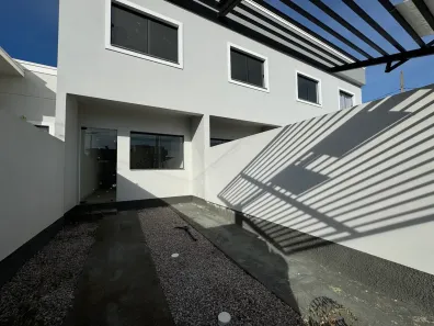 Sobrado com 2 Quartos à venda, 72m² no Centro, Tijucas