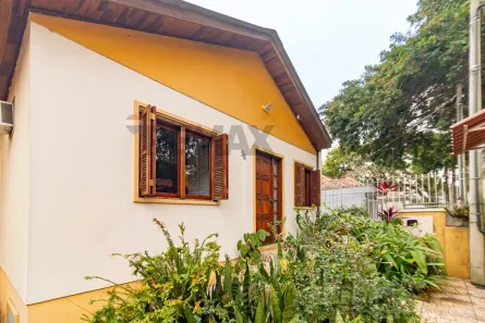 Casa com 4 Quartos à venda, 270m² no Vila Ipiranga, Porto Alegre