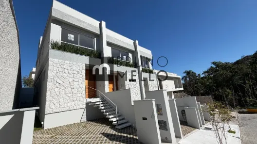 Sobrado com 2 Quartos à venda, 130m² no Campeche, Florianópolis