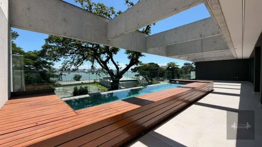 Apartamento com 3 Quartos à venda, 231m² no Centro, Florianópolis