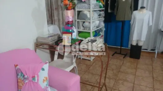 Casa com 3 Quartos à venda, 205m² no Tibery, Uberlândia