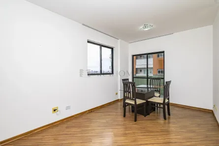 Apartamento com 3 Quartos para alugar, 84m² no Cristo Rei, Curitiba