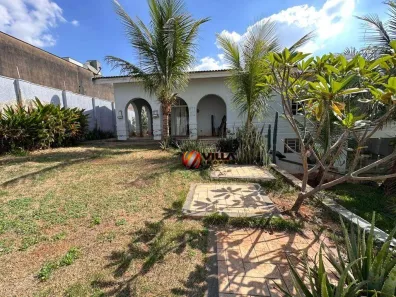 Casa com 3 Quartos para alugar, 212m² no Vila Jones, Americana