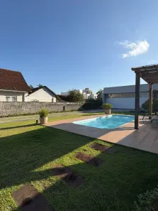 Casa com 2 Quartos para alugar, 99m² no América, Joinville
