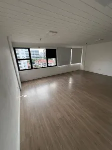 Sala Comercial para venda ou aluguel, 52m² no Moema, São Paulo