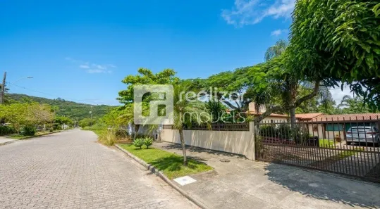 Casa com 1 Quarto para alugar, 40m² no Daniela, Florianópolis