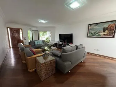 Sobrado com 4 Quartos à venda, 288m² no Vila Gilda, Santo André