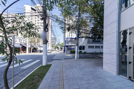 Ponto Comercial para alugar, 200m² no Moema, São Paulo