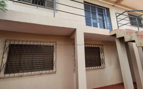 Sobrado com 2 Quartos para alugar, 195m² no Jardim Itamaracá, Campo Grande