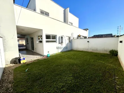 Casa com 3 Quartos à venda, 154m² no Saguaçu, Joinville
