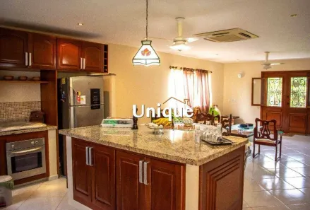 Casa de Condomínio com 3 Quartos à venda, 177m² no Bosque, Armação dos Búzios