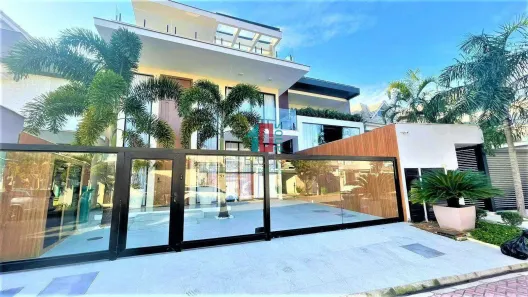 Casa de Condomínio com 5 Quartos à venda, 350m² no Recreio dos Bandeirantes, Rio de Janeiro