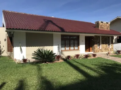Casa com 3 Quartos à venda, 333m² no Nossa Senhora Medianeira, Santa Maria