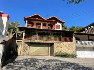 Casa com 5 Quartos à venda, 364m² no Santa Terezinha, Juiz de Fora