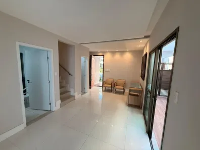Casa de Condomínio com 4 Quartos para alugar, 190m² no Registro, Feira de Santana
