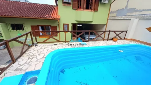 Casa com 3 Quartos à venda, 230m² no Itacorubi, Florianópolis