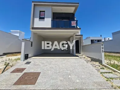 Casa com 3 Quartos para alugar, 188m² no Beira Rio, Biguaçu