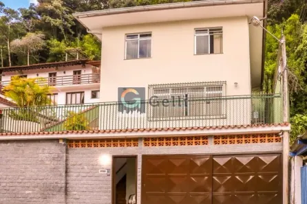 Casa com 3 Quartos à venda, 258m² no Bingen, Petrópolis