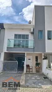 Sobrado com 3 Quartos à venda, 143m² no Dom Bosco, Itajaí