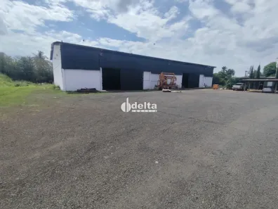 Ponto Comercial para alugar, 3400m² no Distrito Industrial, Uberlândia