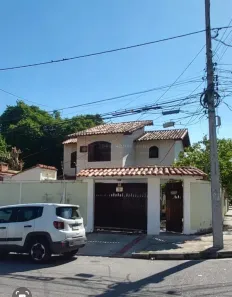 Casa com 3 Quartos à venda, 384m² no Piratininga, Niterói