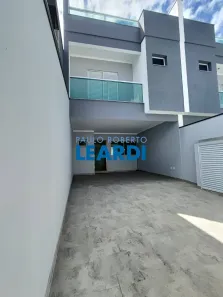 Sobrado com 3 Quartos à venda, 190m² no Vila Scarpelli, Santo André