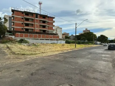 Lote/Terreno à venda, 1220m² no Santa Mônica, Uberlândia
