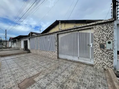 Casa com 3 Quartos à venda, 200m² no Renascer, Macapá