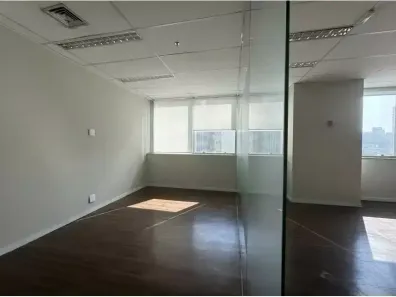 Sala Comercial para alugar, 457m² no Vila Cordeiro, São Paulo