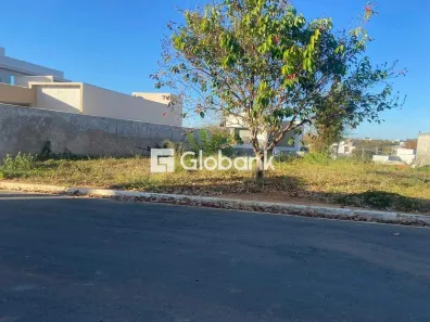 Lote/Terreno à venda, 360m² no Village do Lago I, Montes Claros