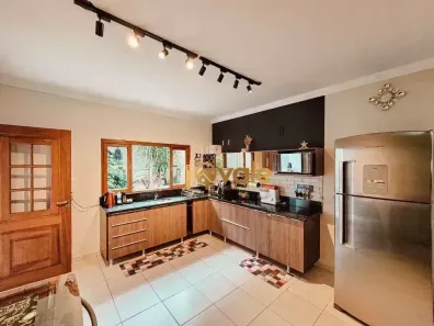 Casa com 3 Quartos à venda, 190m² no Loteamento Villa Branca, Jacareí