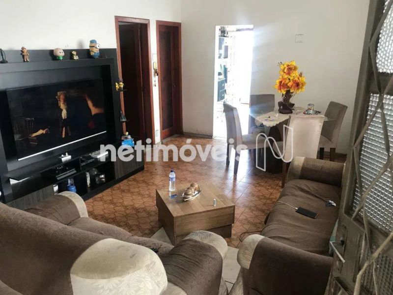 Casa com 3 quartos — Salgado Filho, Belo Horizonte