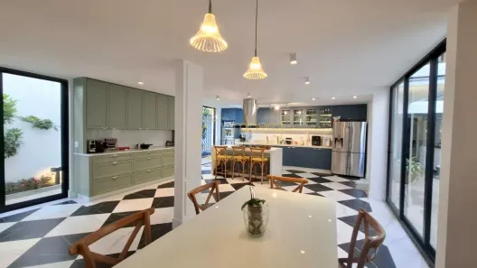 Casa com 4 Quartos à venda, 238m² no Jardim Leonor, São Paulo