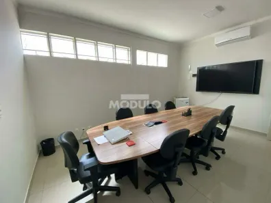 Sala Comercial para alugar, 120m² no Brasil, Uberlândia