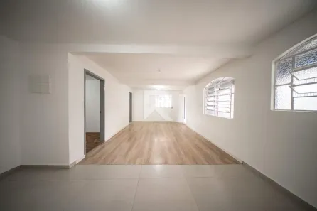 Casa com 3 Quartos para alugar, 100m² no Cidade Industrial, Curitiba