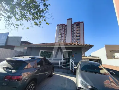 Prédio Comercial para alugar, 67m² no América, Joinville