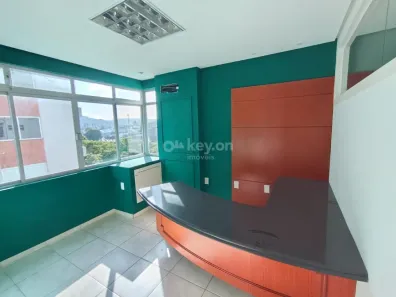 Sala Comercial para alugar, 30m² no Centro, Tubarão