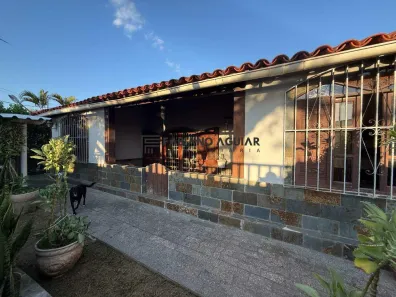 Casa com 3 Quartos à venda, 211m² no Coqueiral, Araruama