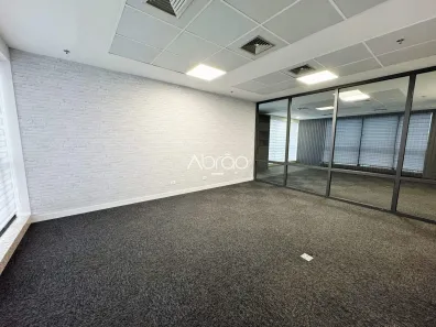 Sala Comercial para alugar, 220m² no Centro, Curitiba