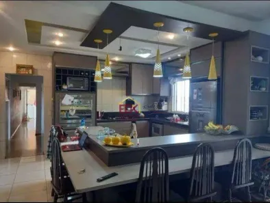 Sobrado com 7 Quartos à venda, 300m² no Jardim Terras do Sul, São José dos Campos