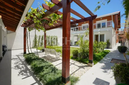 Casa com 3 Quartos à venda, 270m² no Interlagos, São Paulo