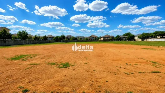 Lote/Terreno à venda, 305m² no Jardim Brasília, Uberlândia