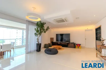Apartamento com 3 Quartos à venda, 194m² no Campo Belo, São Paulo