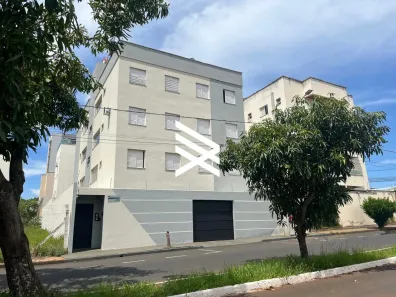 Apartamento com 2 Quartos para alugar, 55m² no Santa Mônica, Uberlândia