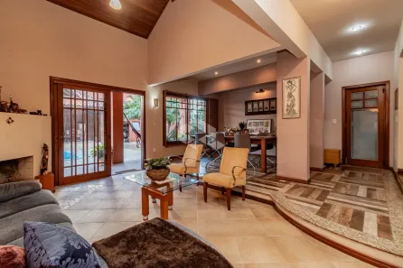 Casa com 3 Quartos à venda, 351m² no Jardim Itu, Porto Alegre